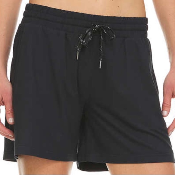 Ladies size medium shorts - Picture 3 of 3